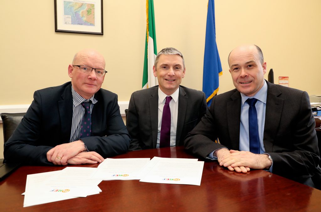 L-R: Pat Smith, CEO of Local Power and joint chair of the Micro Renewable Energy Federation; Alan Hogan, CEO of Heat Merchants and joint chair of the Micro Renewable Energy Federation; and Minister Minister for Communications, Climate Action and the Environment Denis Naughten. Image source: Maxwell Photography