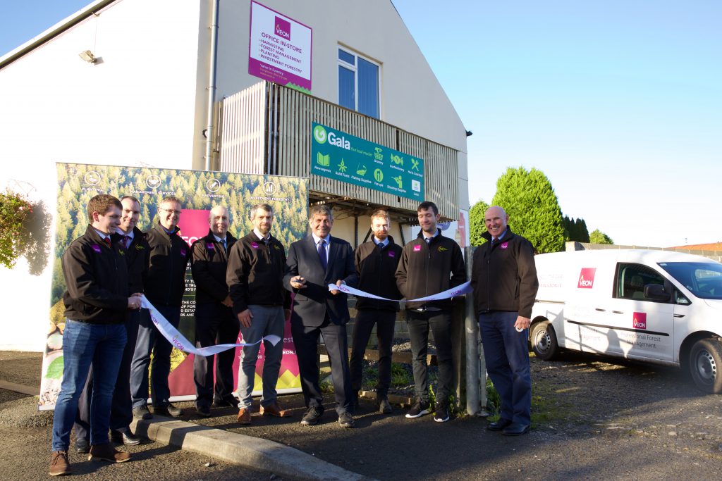 Minister of State Andrew Doyle officially opening Veon’s new regional office in Drumshanbo