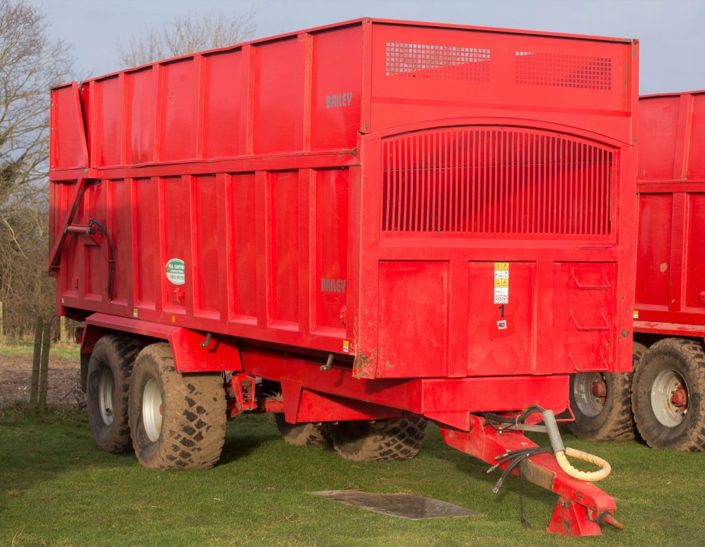 This 2013 (18t) Bailey TB18, with silage sides and a hydraulic rear door, sold for £14,000