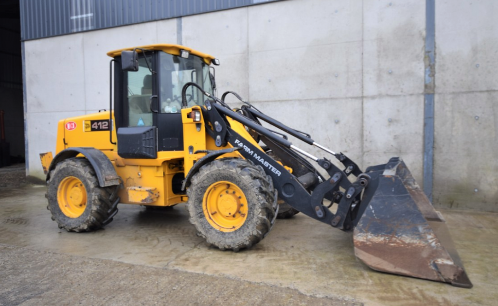 This 2005 JCB 412 Farm Master could be a handy on-farm tool. 6,380 hours are showing on the clock
