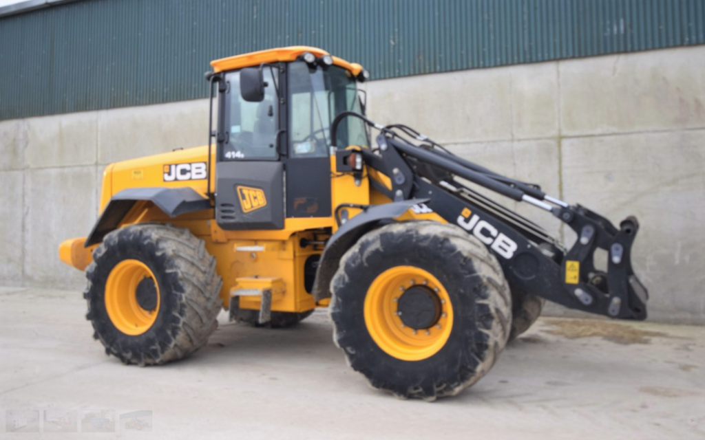 This 2013 (132-reg) JCB 414S Farm Master looks like an ‘able climber’. It has 3,400 hours on its clock