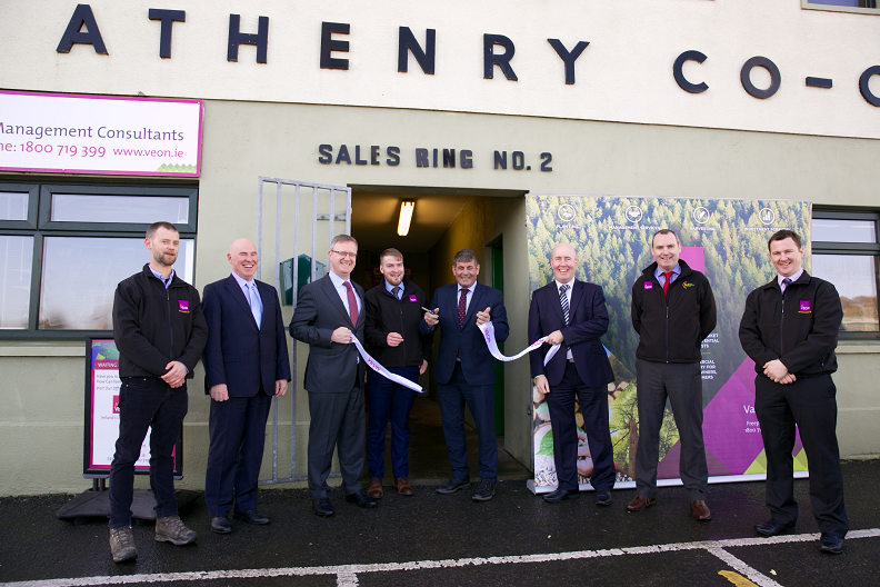 Minister of State Andrew Doyle officially opening Veon’s new regional office in Athenry