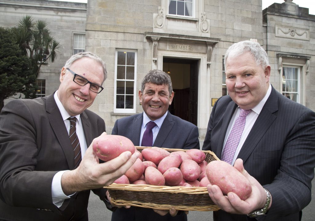 L-R: Romain Cools, president, World Potato Congress; Minister of State at Department of Agriculture Andrew Doyle; Michael Hoey, president of the Irish Potato Federation. Image source: Colm Mahady, Fennell Photography