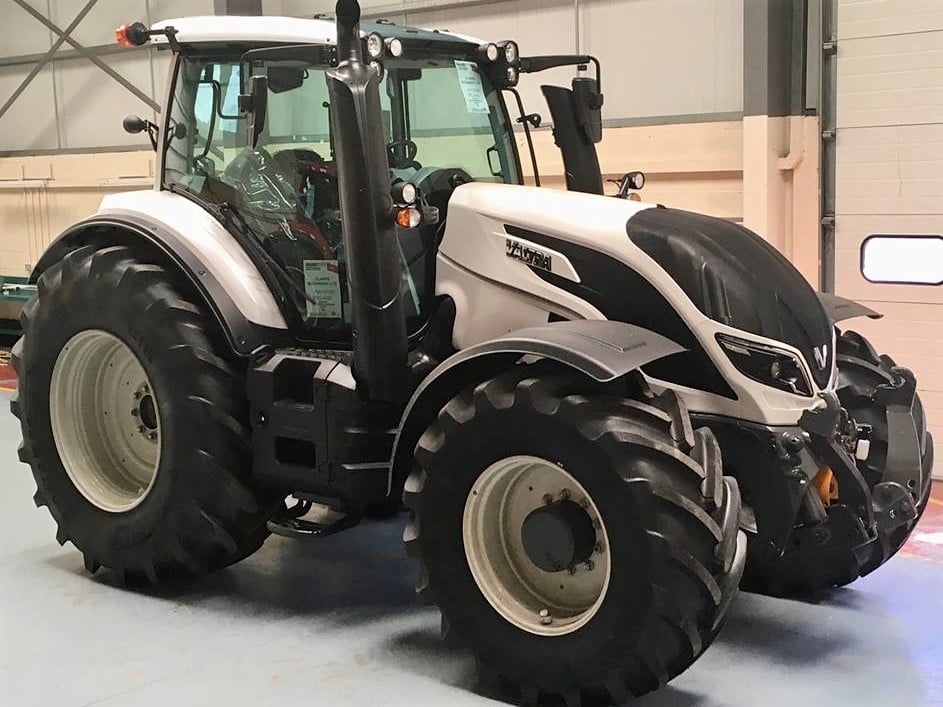 A Valtra tractor (equipped with ‘SmartTouch’) in the FMITC (Co. Kildare) ahead of next week’s training programme