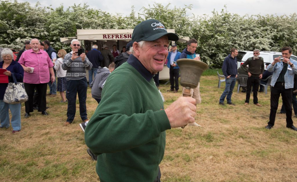 Calling all bidders! Image source: Tim Scrivener