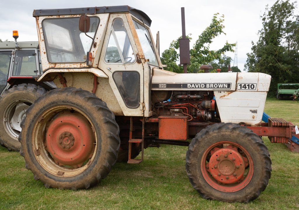 This David Brown 1410 (4WD), an increasingly scarce model, sold for £2,400