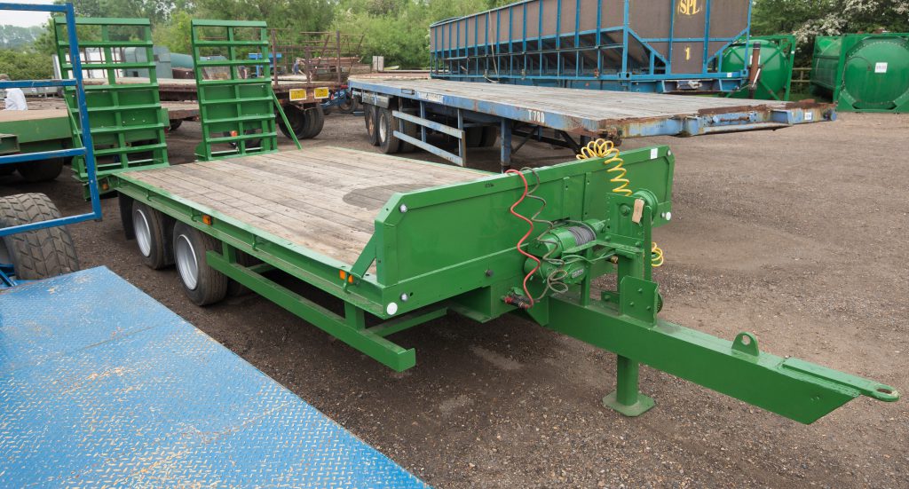 This 1999 low-loader (20ft; twin-axle; 'fast-tow'; beaver-tail; converted; air brakes; electric winch) sold for £5,100 (plus VAT)