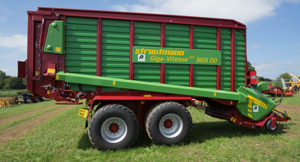 This 2015 Strautmann Giga-Vitesse CFS 3601 DO (710/50 R26.5 wheels/tyres) sold for £42,000