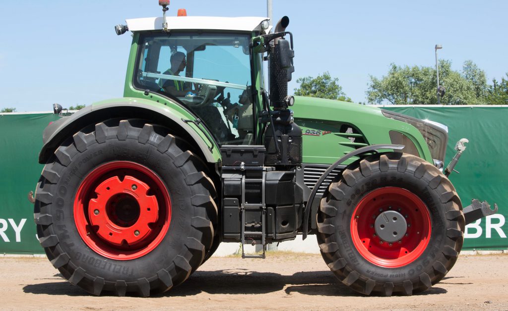 This 2014 Fendt 936 Vario (ProfiPlus; one owner; circa 6,000 hours) sold for £84,800