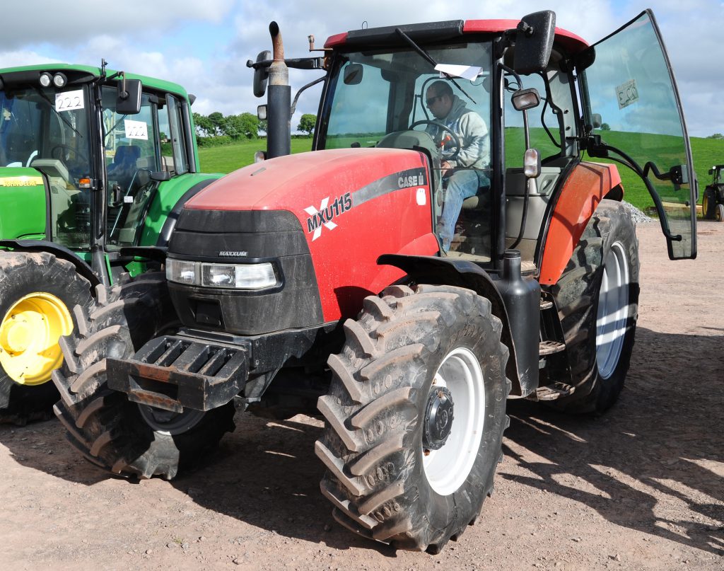 This 2005 Case IH MXU 115 (7,182 hours) sold for £14,500
