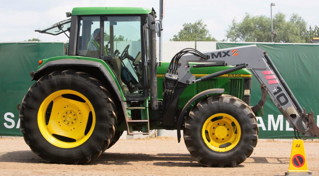This 1997 John Deere 6506 (MX T10 front loader; PowrQuad; 40kph; air-conditioning; 7,822 hours) sold for £13,500