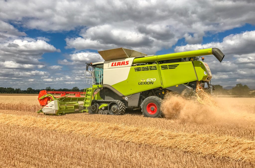 Glanbia hires a Claas Lexion 670 (pictured above) and a Claas Lexion 570. The former was driven by Jeremy O’Toole