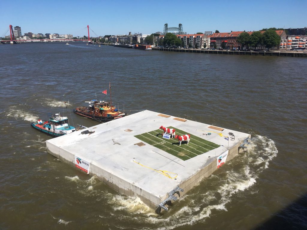 Transport of the farm’s base from Zaandam to Rotterdam. Image source: Beladon