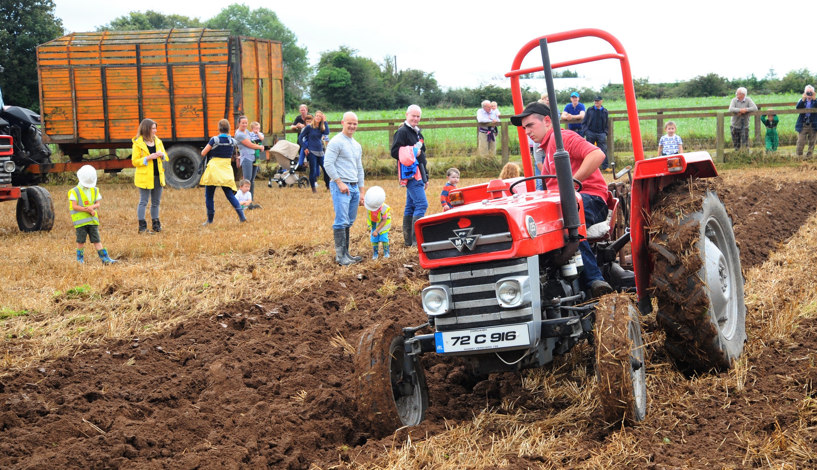 An MF 135 being put through its paces at a previous ‘Autumn Harvest’ event