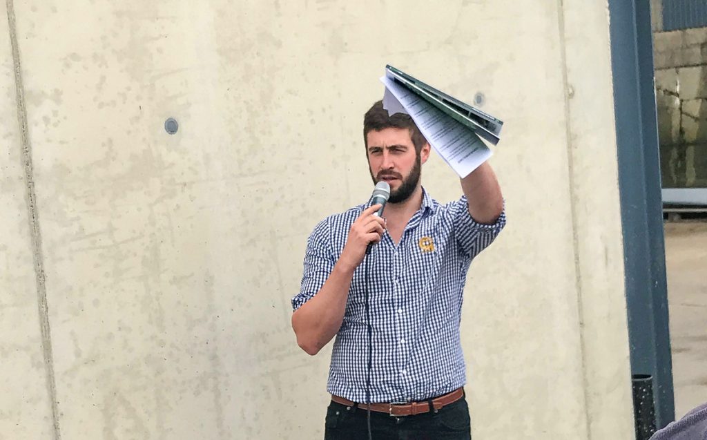 Patrick Cashman from Goldcrop addressing the crowd at the recent Teagasc/Goldcrop farm walk in Co. Wexford