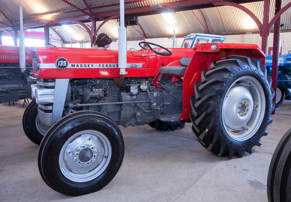 This 1970 Massey Ferguson 135 (serial number: 135148991) sold for £7,000