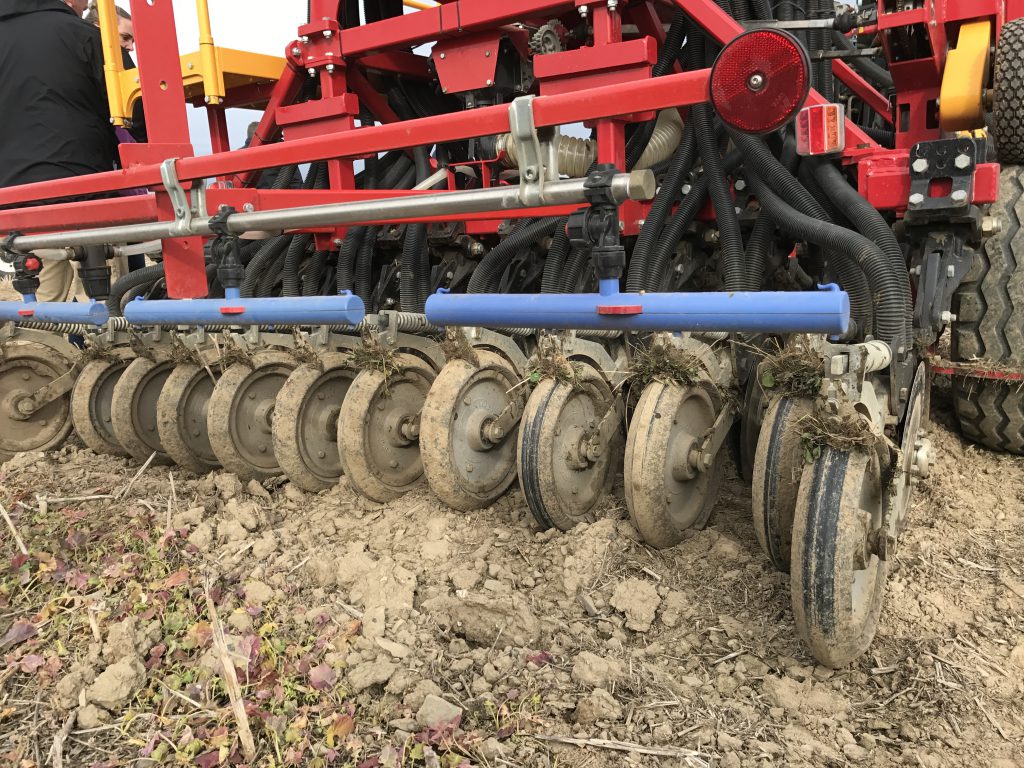 Dribble bars on the back of the Duncan drill