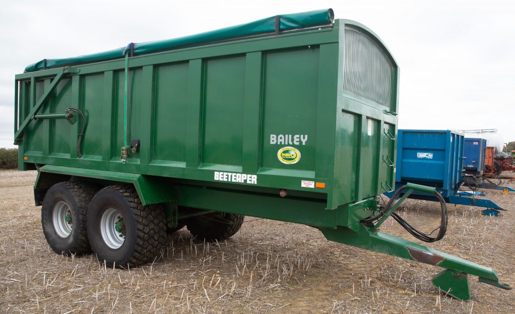 This 2009 Bailey trailer (16t; roll-over sheet; hydraulic brakes; floatation tyres) sold for £10,700