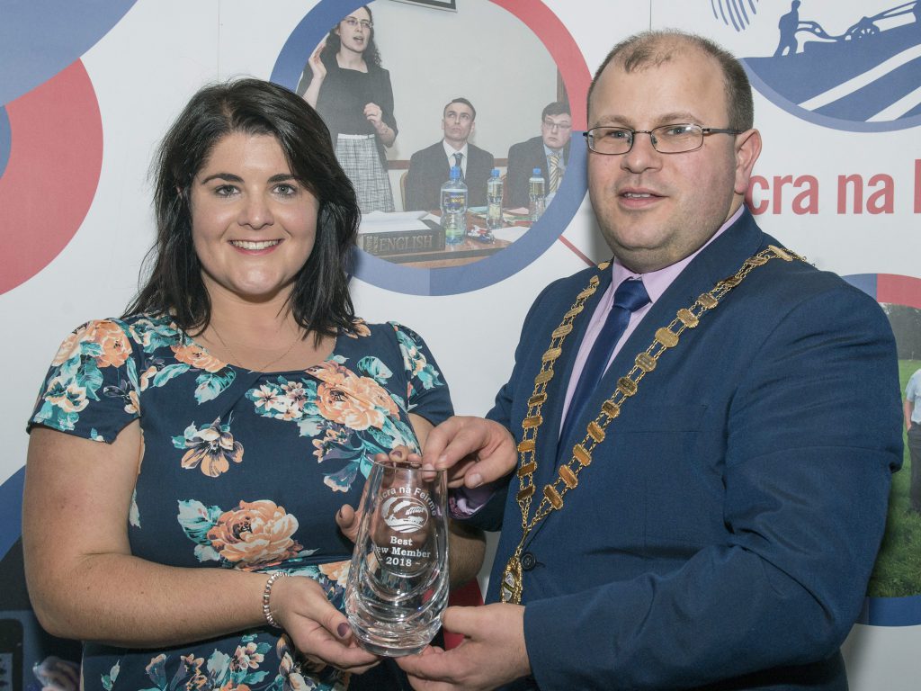 Catriona O’Donavan, Ballinascarthy, Co. Cork, winner in the Best New Member Competition, alongside president James Healy. Image source: O’Gorman Photography
