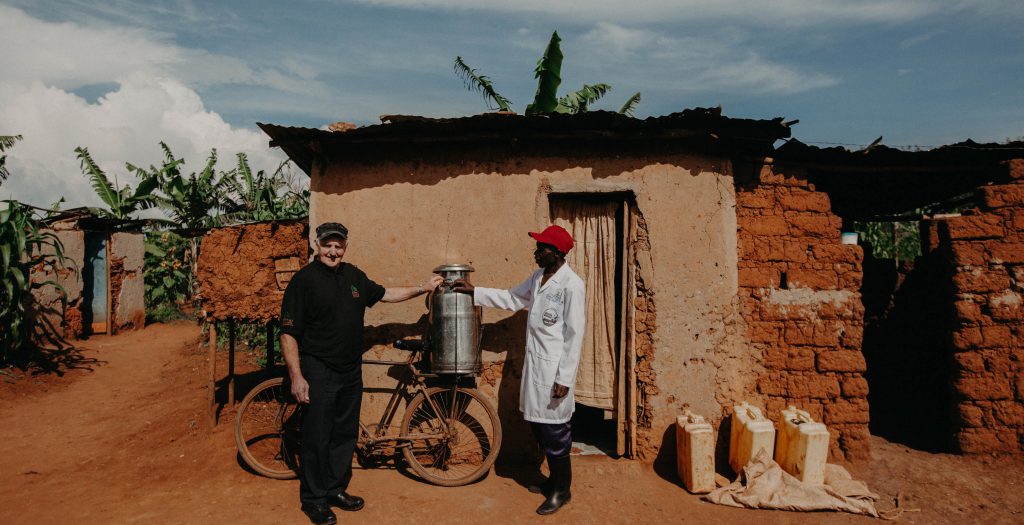 Tim Moynihan met with farmer Innocent Sekaman. Image source: Sean Curtin