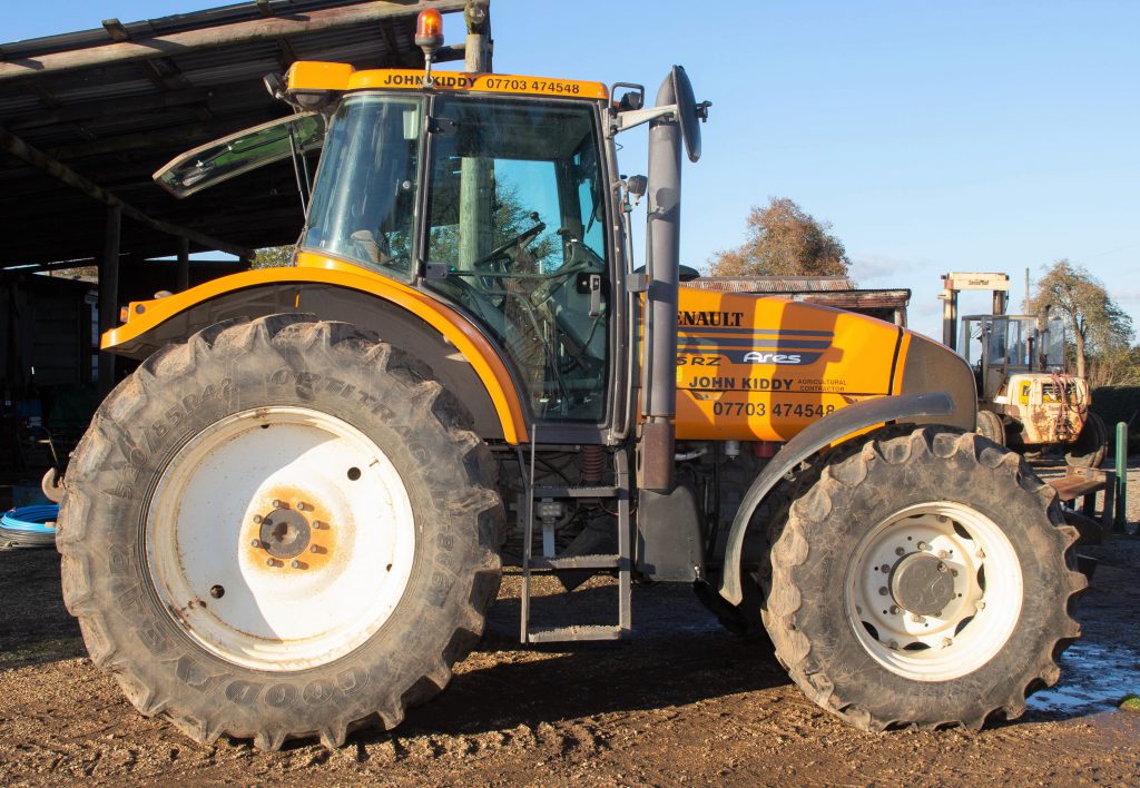 This 2002 Renault Ares 725RZ (front axle and cab suspension; 7,331 hours) sold for £15,600