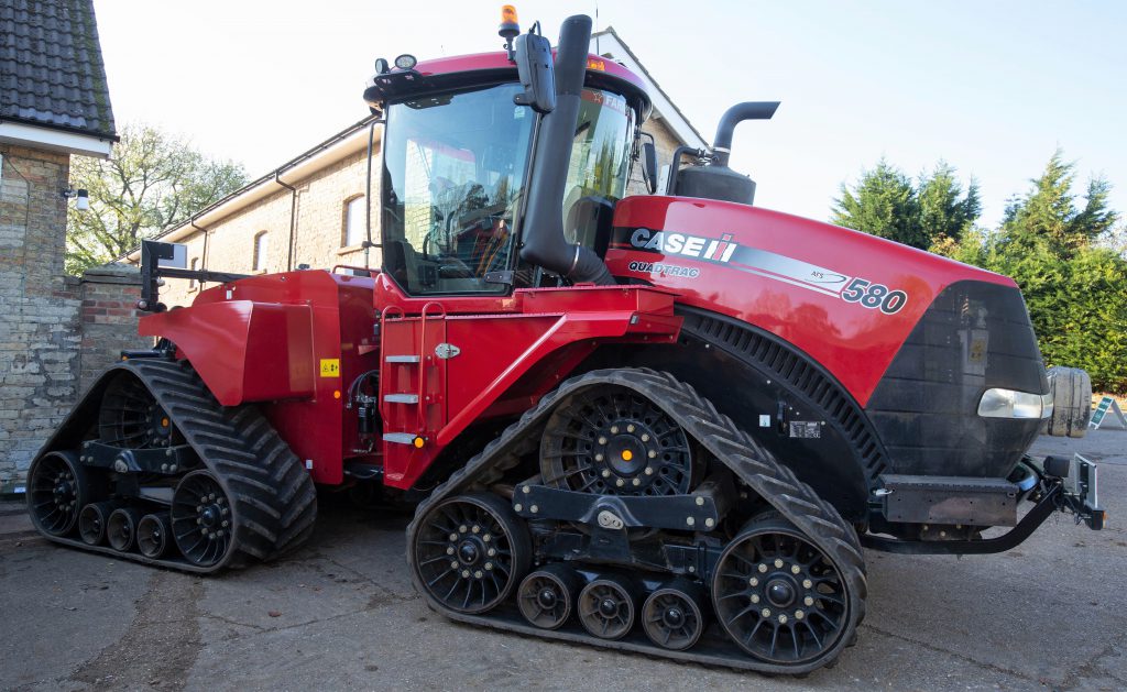 This 2016 Case IH 580 Quadtrac (Case IH guidance system; AFS; LED lighting package; 1,331 hours) sold for £218,000