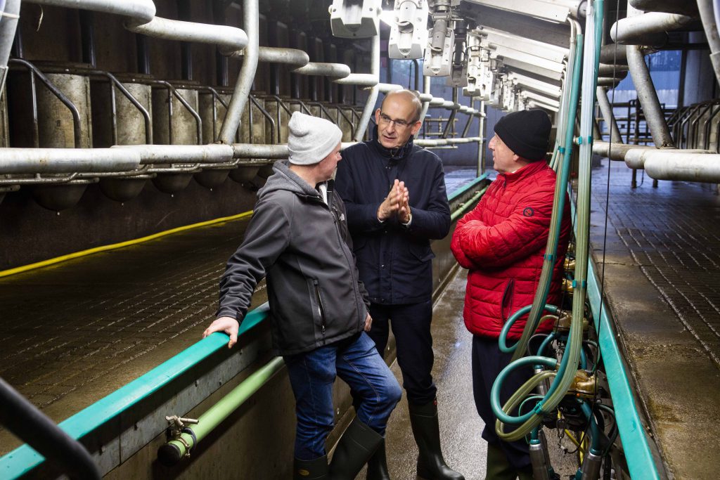 Cork farmer John Keane; Dairygold CEO, Jim Woulfe; and Minister for Agriculture, Food and the Marine Michael Creed. Image source: Clare Keogh