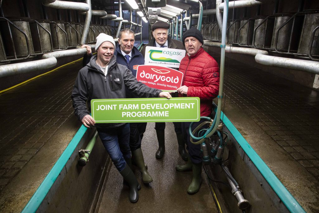 L-R: Cork farmer John Keane; Dairygold chairman, John O’Gorman; Tom Kelly, Teagasc; and Minister for Agriculture, Food and the Marine Michael Creed. Image source: Clare Keogh