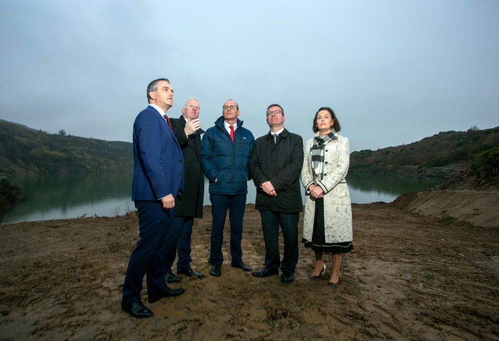 L-R: Garret Ahearn, Fine Gael; Darren Quinn CEO Siga-Hydro; Simon Coveney, Tanaiste and Minister for Foreign Affairs and Trade; Alan Kelly, Tipperary deputy; and Mary Newman Julian, general election candidate in Tipperary. Image Source: Arthur Ellis