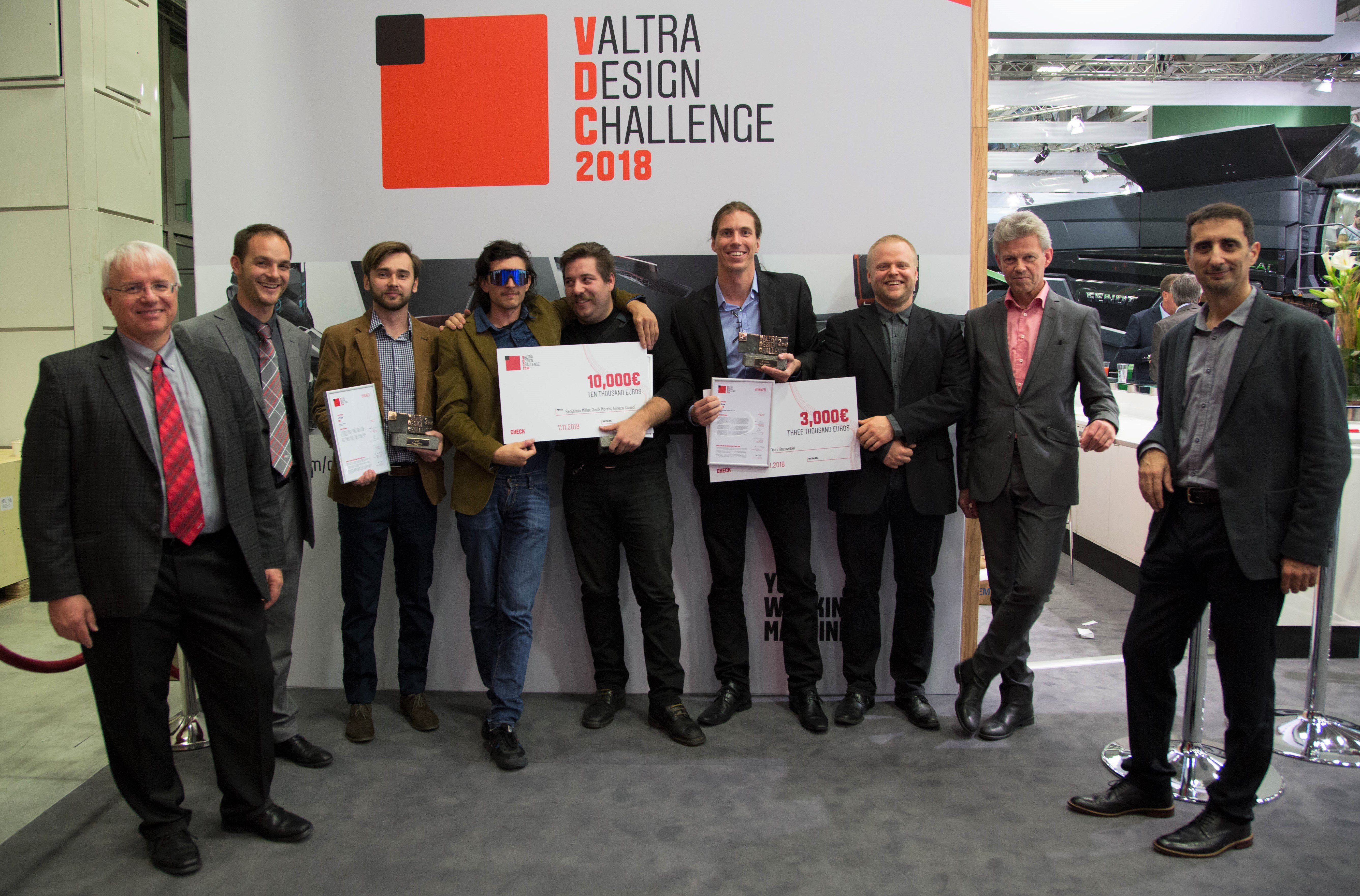 Members of the jury and some of the prize winners