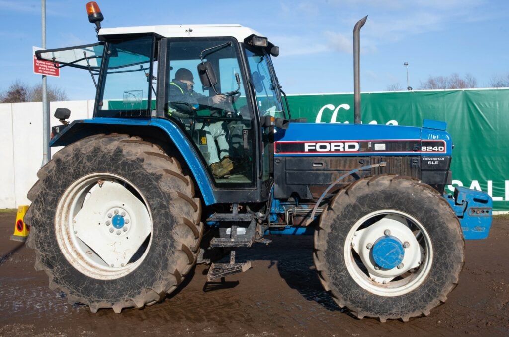 This 1994 Ford 8240 (9,810 hours) sold for £7,200