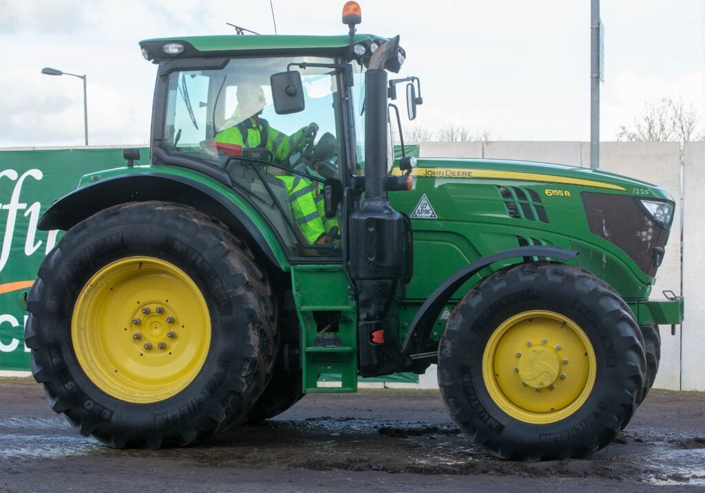 This 2017 John Deere 6155R (AutoQuad; TLS; cab suspension; guidance-ready; 1,909 hours) sold for £64,500