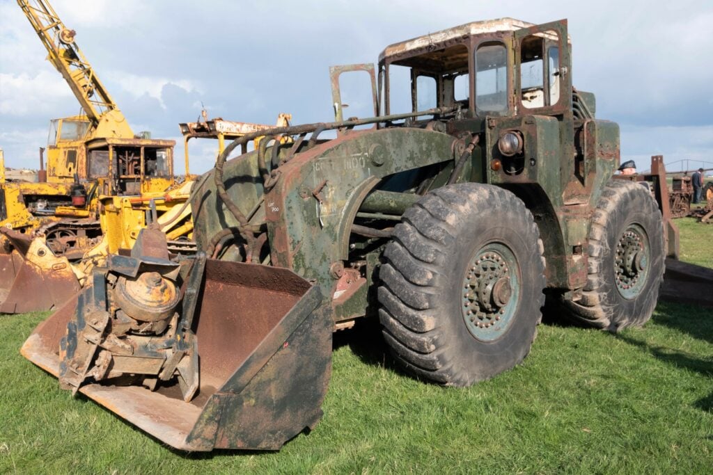 This Marshall (Gainsborough) Mark II loading shovel (6-cylinder Leyland engine; Boughton winch; 'running and driving') sold for £4,200