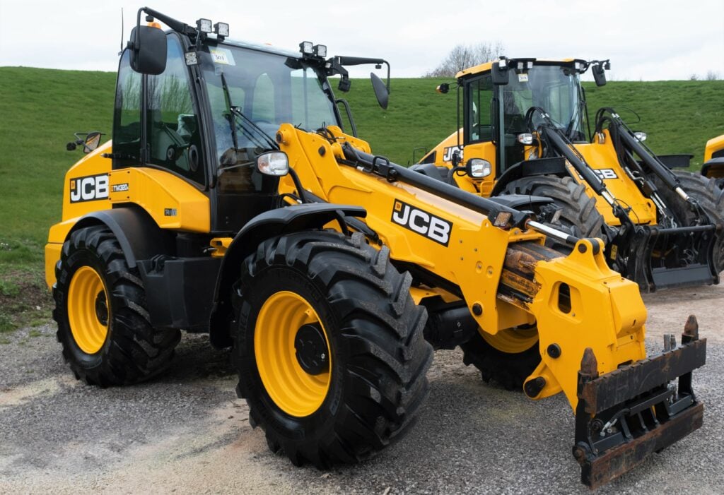 This 2018 JCB TM320S (serial number 2682110; 295 hours) sold for £64,000