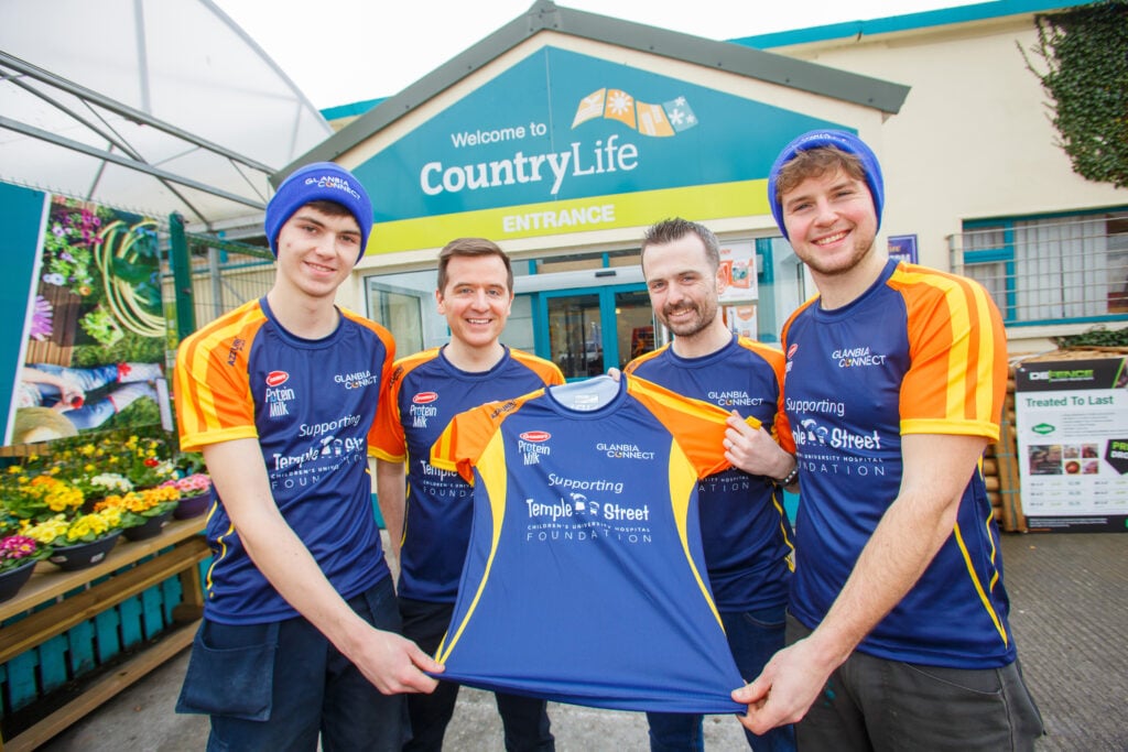 Paddy Marsh, branch manager, Glanbia CountryLife Mountmellick, Co. Laois, (third from the left) with Robert Stephenson, James Byrne and Michael Kennedy. Image source: Jeff Harvey
