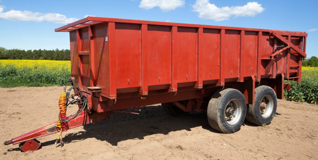 This 1996 Triffitt trailer (12t; hydraulic tail-door; 385/65R22.5 wheels/tyres) sold for £4,000