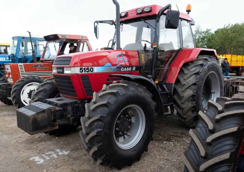 This 1997 Case IH Maxxum 5150 Pro (air-conditioning) sold for £15,200