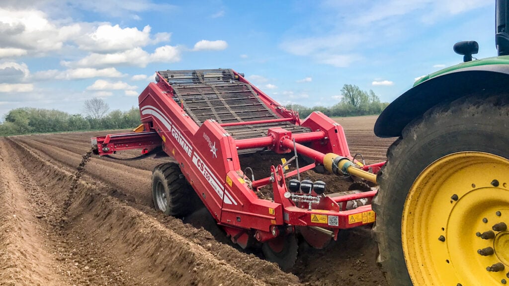 The destoner is essential to prevent potato damage at harvest