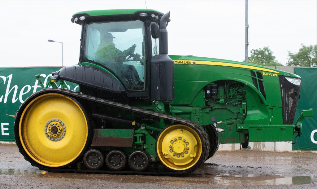 This John Deere 8360RT (AutoPowr; 30in tracks; 3,544 hours) sold for £59,500
