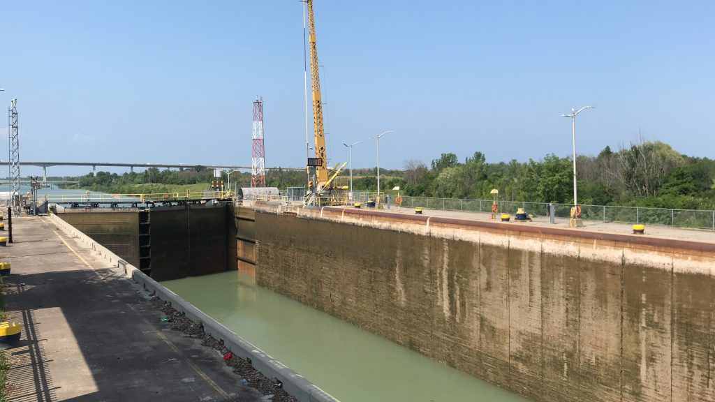 AgriLand watched a boat at a lock on the Welland Canal