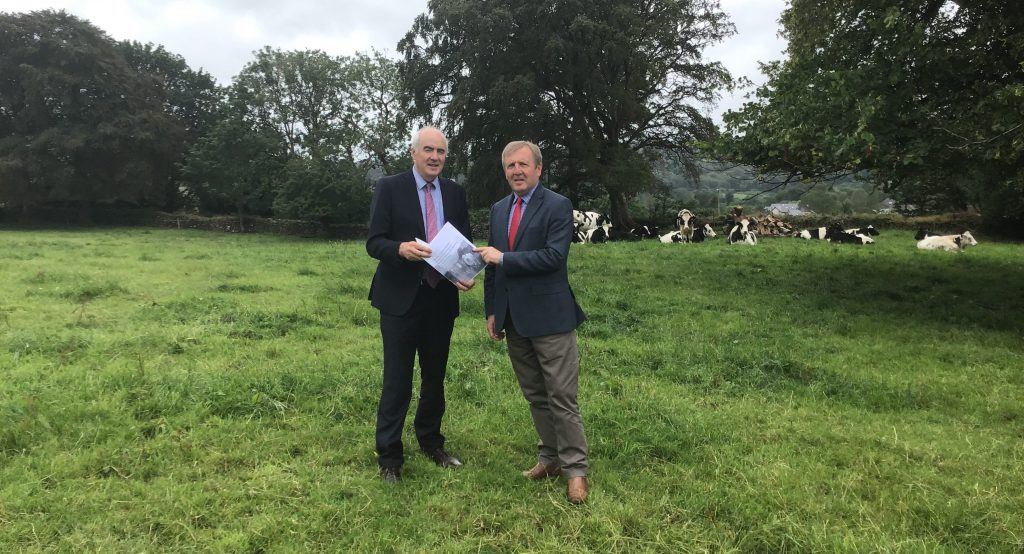 L-R: TB Forum chair Michael Cronin; and Minister for Agriculture Michael Creed