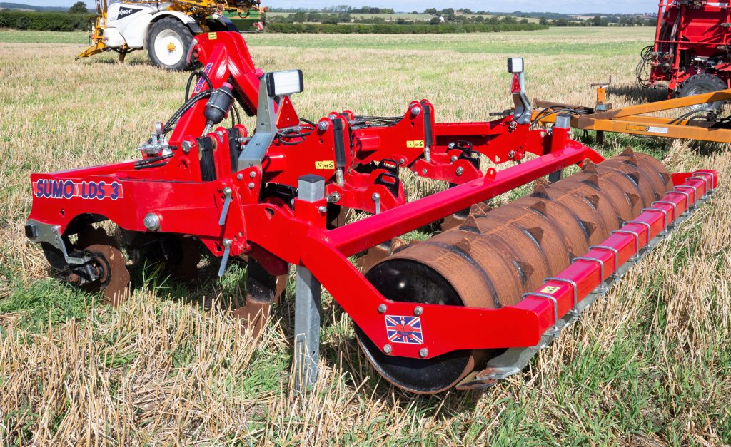 This 2017 Sumo LDS (Low Disturbance Subsoiler) 3 (leading discs; subsoiler legs; packer roller; 3m) sold for £8,000