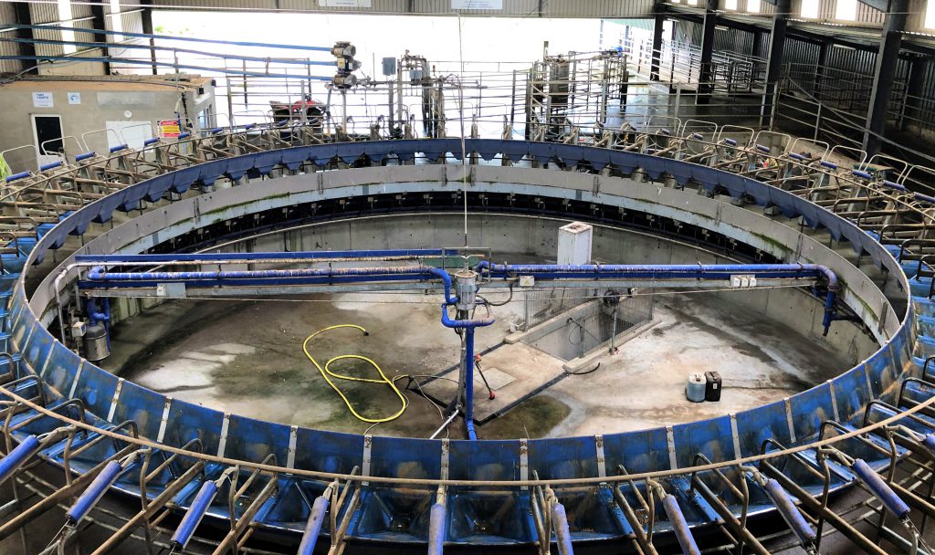 Mike’s 60-unit DeLaval rotary parlour