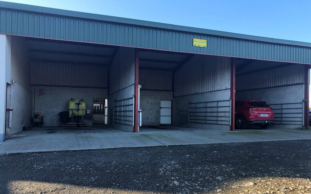 Housing facilities for bull calves