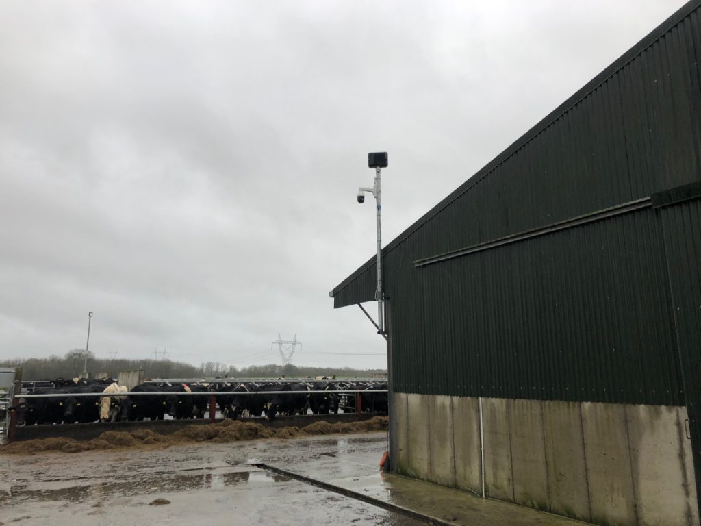 Camera installed on a dairy farm that can rotate 360º