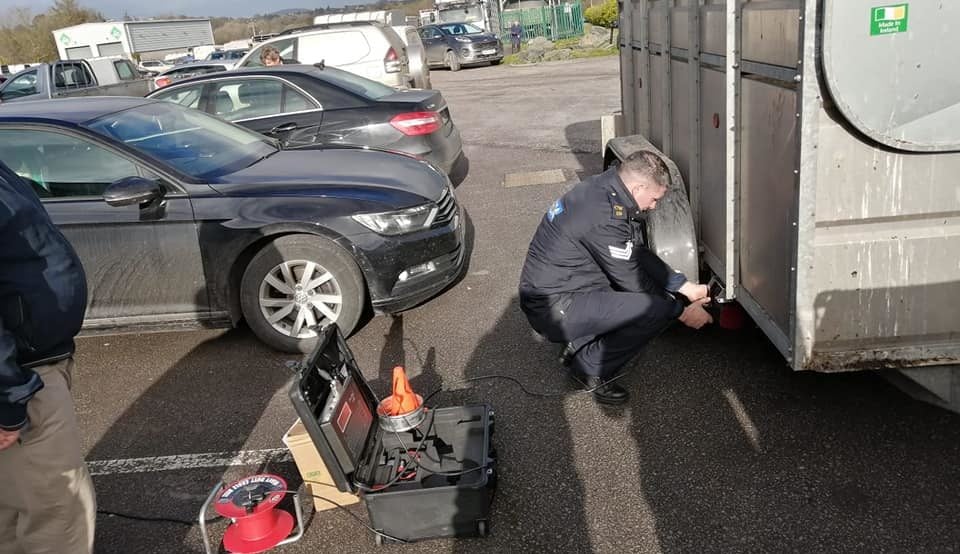 Gardaí at a property marking event in the south of the country. Image source: Garda Síochána – Cork, Kerry and Limerick – Southern Region
