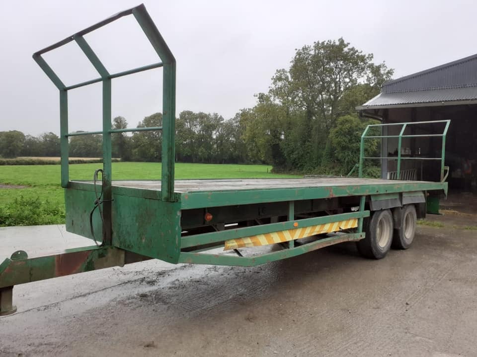 This tandem axle bale trailer sold for €3,000
