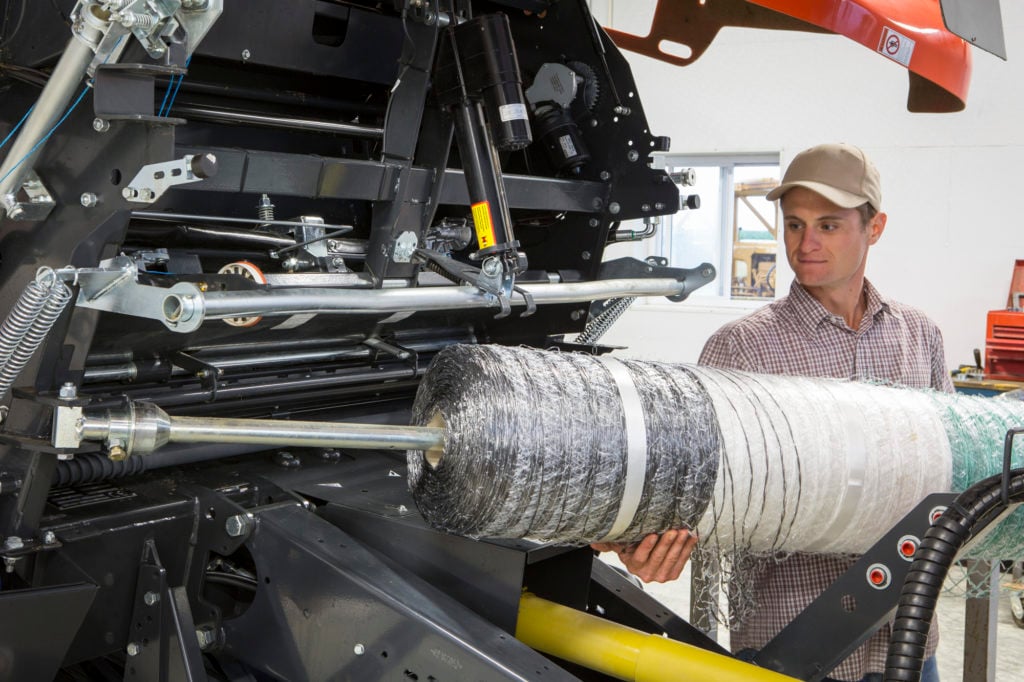 Net loading of the 6500F baler