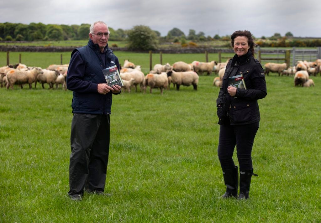 Farmer PJ Finnerty with Ruth Dalton of Musgrave's food safety and quality team in Brideswell, Co. Roscommon, at the ‘Lamb Producer Guidelines’ booklet launch. Image source: Damien Eagers Photography