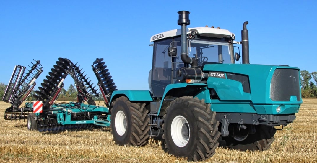 The Kharkiv XTZ-243K on cultivation duties